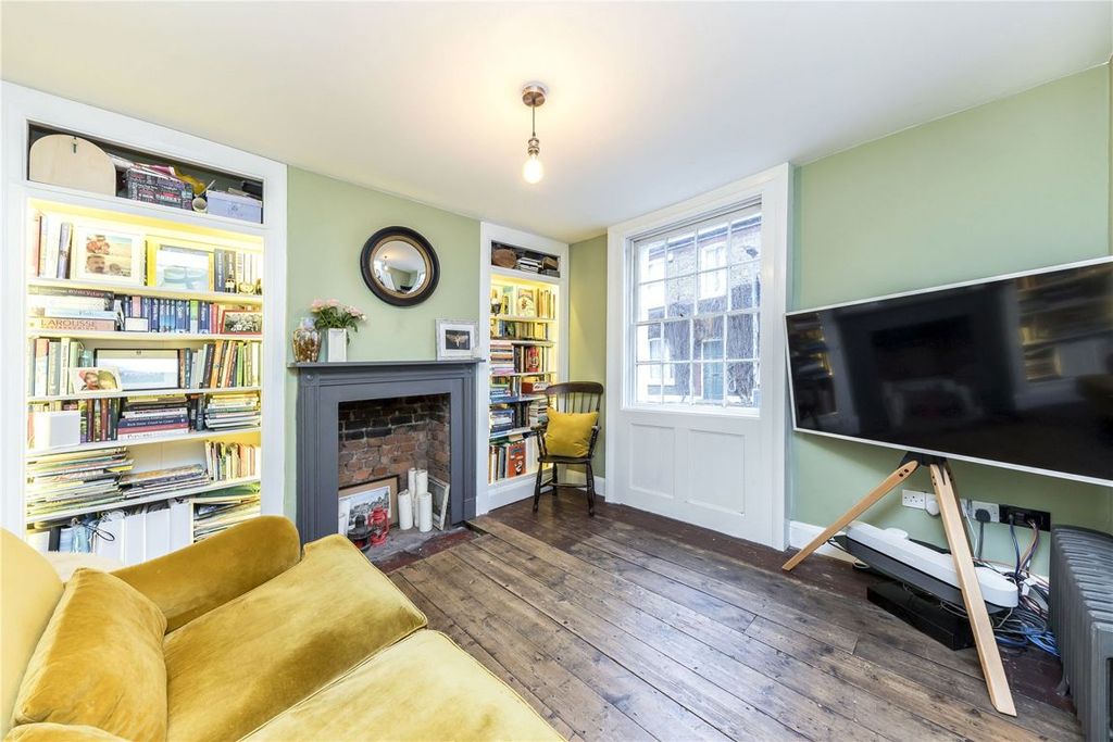 Property photo 2 of 5
