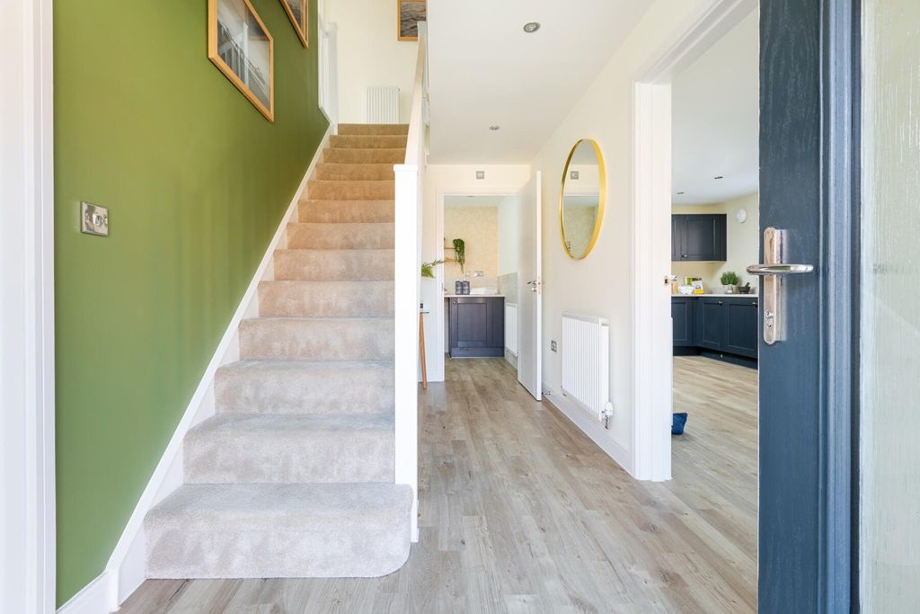 Property photo 3 of 13 Welcoming Hallway