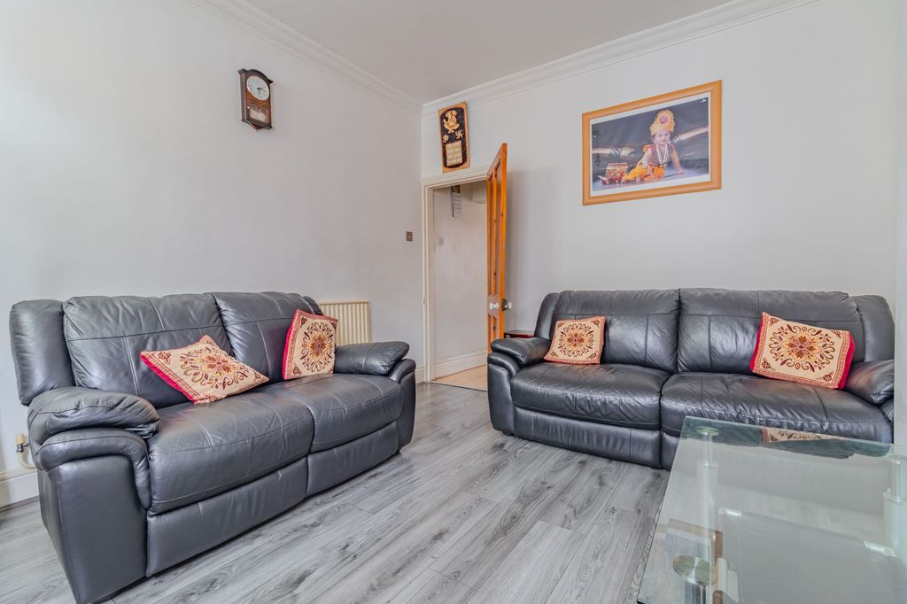 Property photo 3 of 17