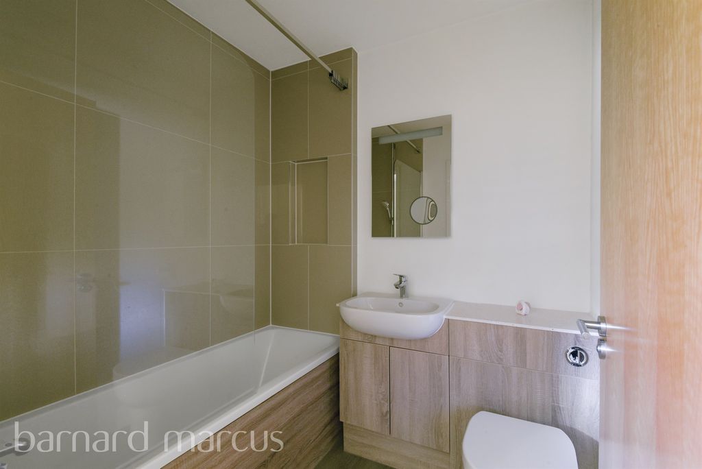 Property photo 2 of 6