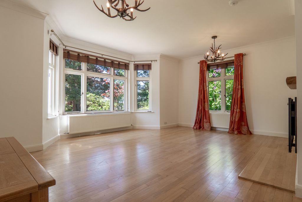 Property photo 2 of 50