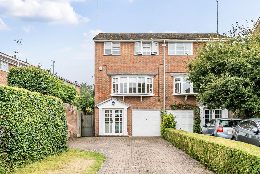 Property photo 1 of 19 1328866-12-68824E...