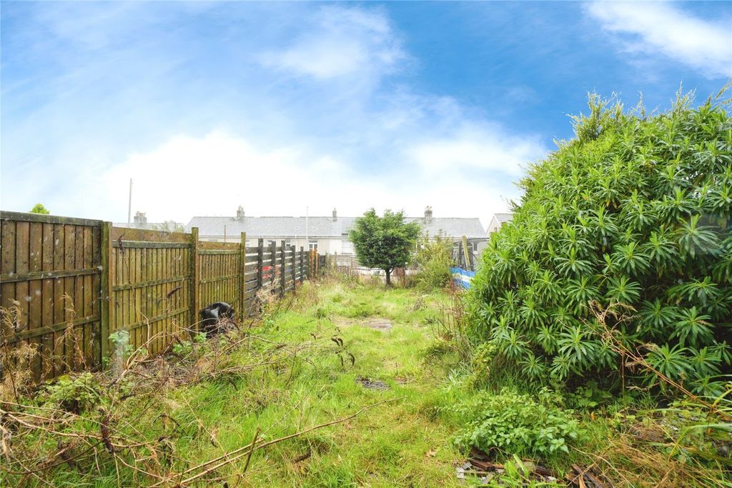 Property photo 2 of 17 Picture No. 56