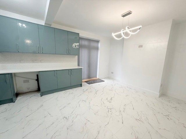 Property photo 3 of 12 Photo