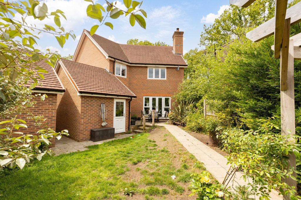 Property photo 1 of 31