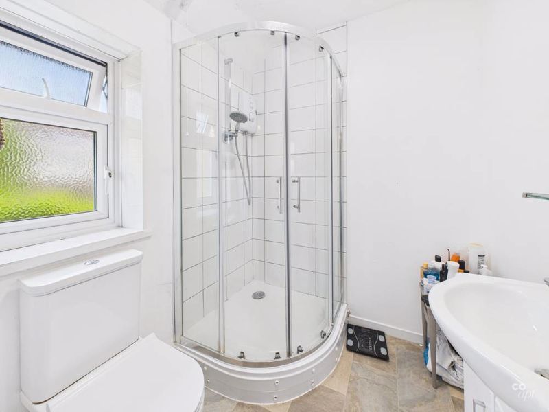 Property photo 3 of 11 Photo 8