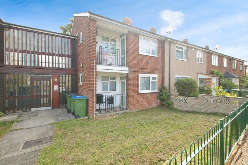 Property photo 1 of 12