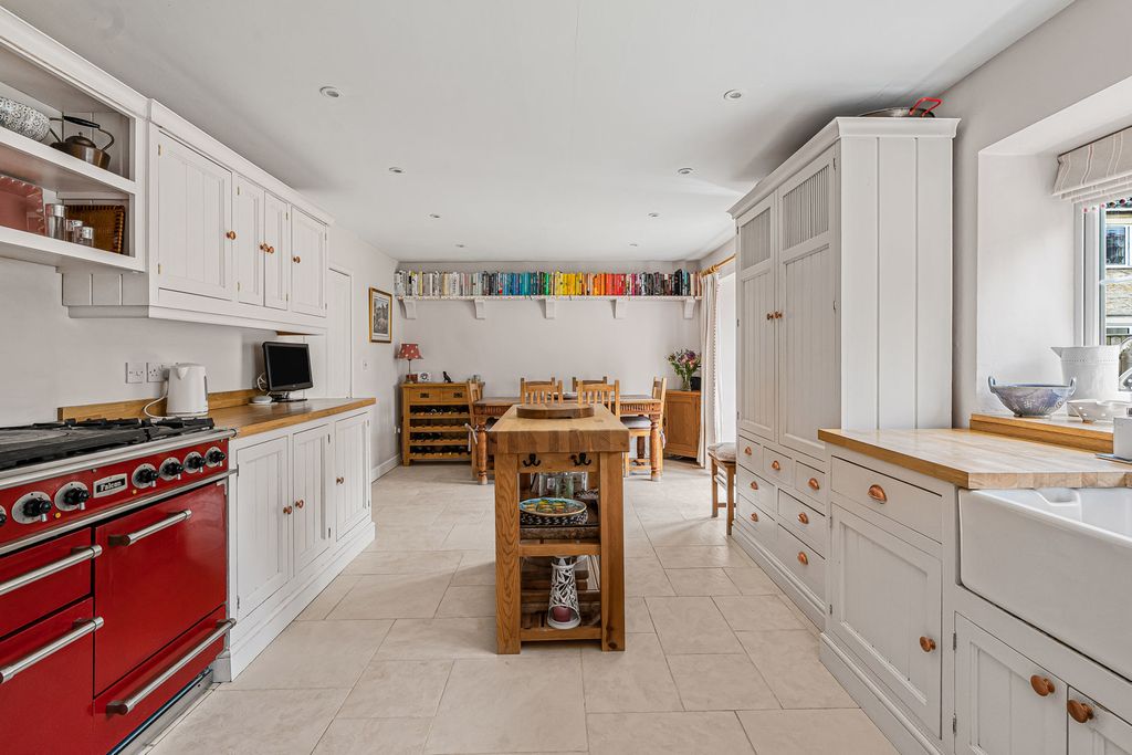 Property photo 2 of 22 Kitchen Diner