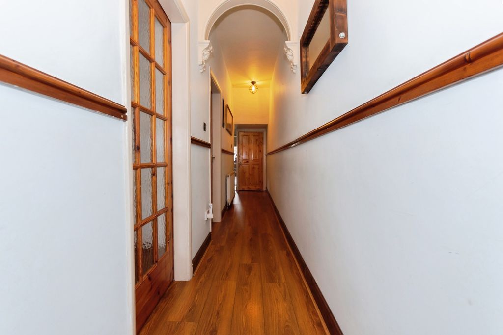 Property photo 2 of 19 Pbox-Img.Jpg