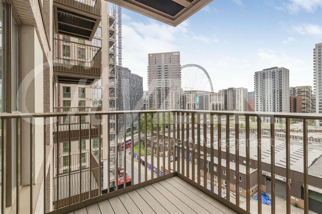 Property photo 1 of 44 Balcony