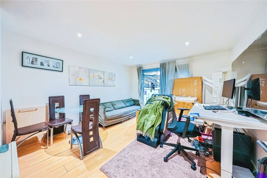 Property photo 3 of 14 Picture No. 21