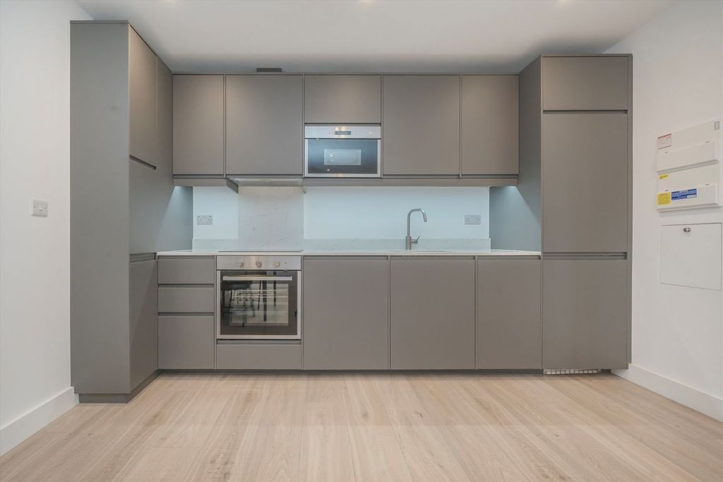 Property photo 3 of 4