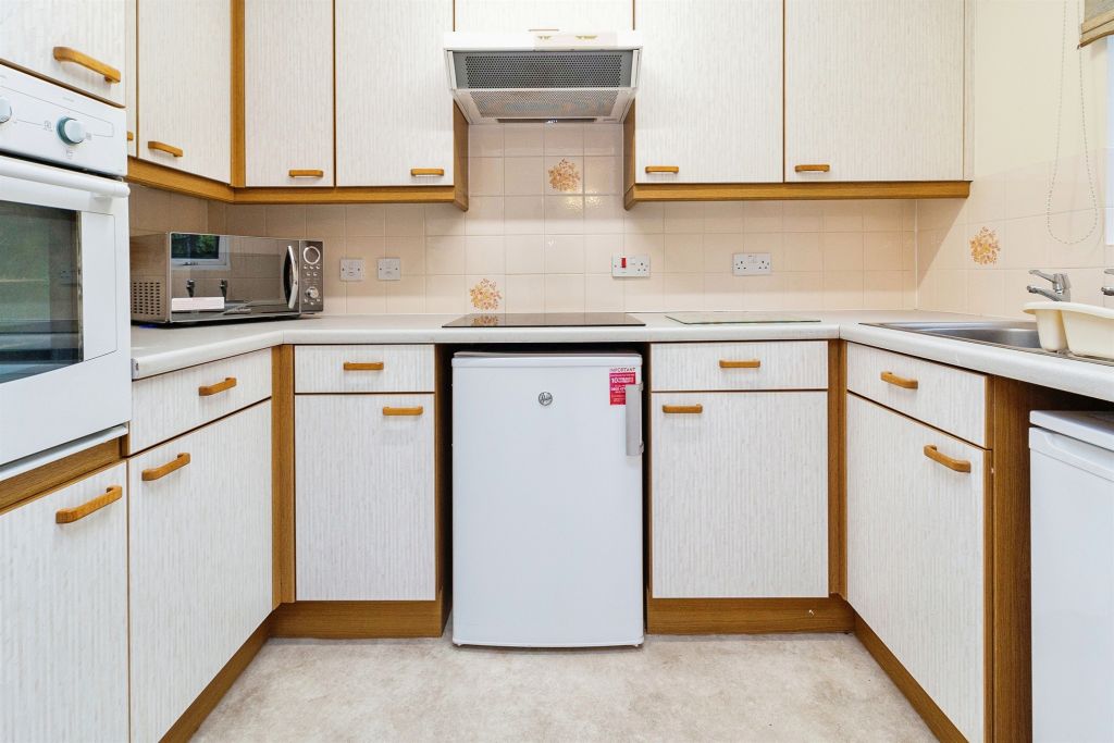 Property photo 3 of 13