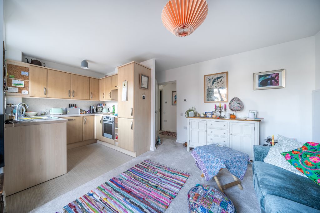 Property photo 3 of 16 12662984