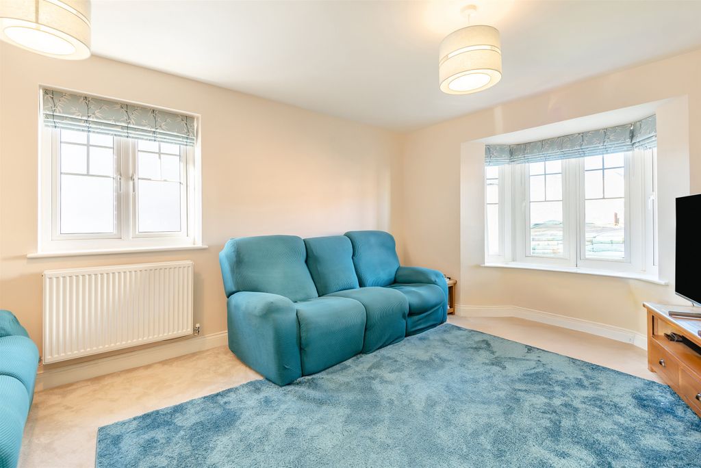 Property photo 3 of 22