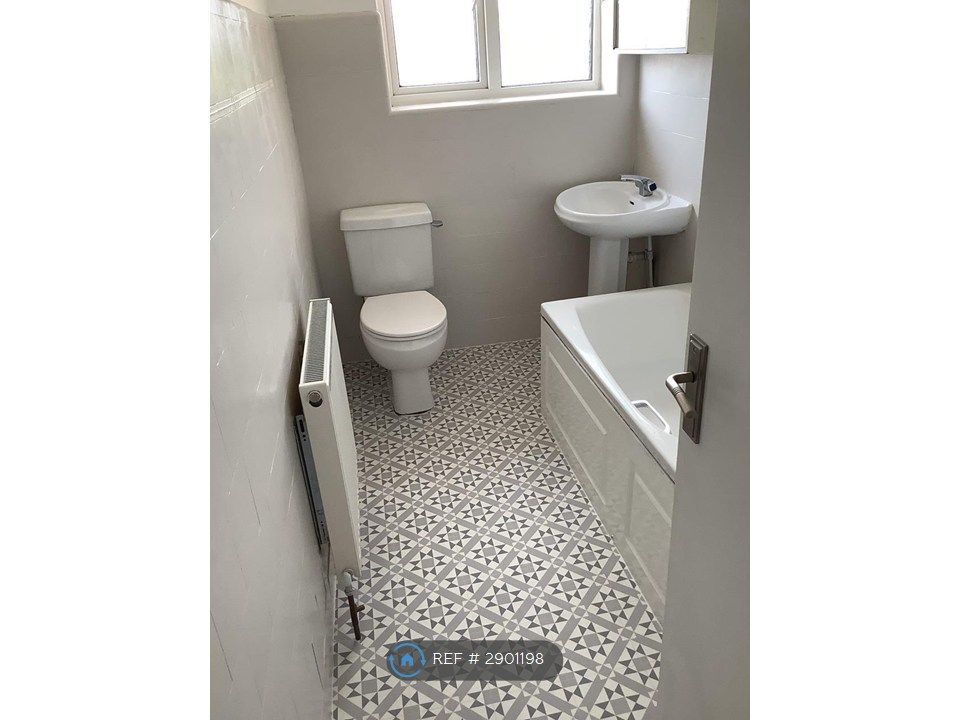 Property photo 3 of 6 Bathroom