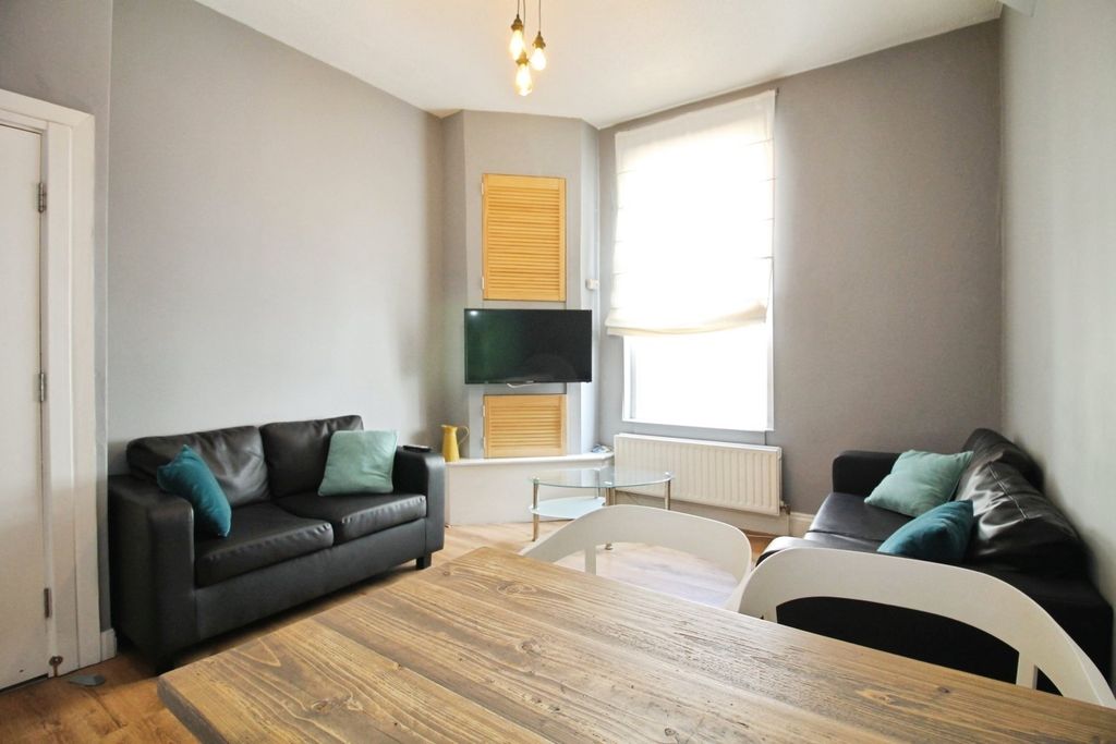 Property photo 1 of 11 Picture No. 19