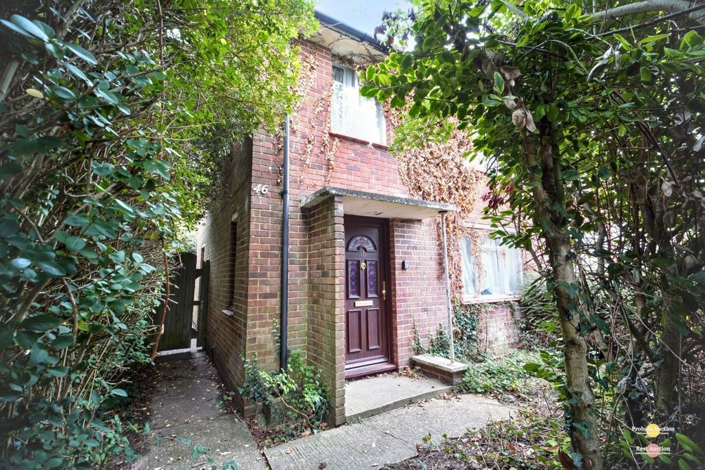 Property photo 2 of 24