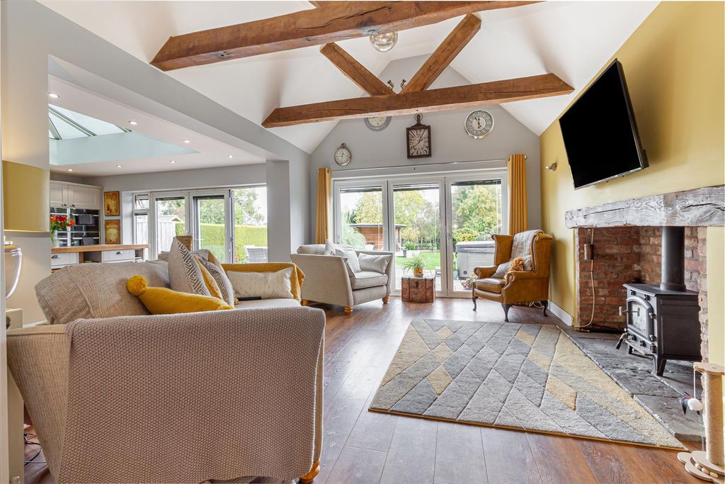 Property photo 2 of 46 Living-Room-5.Jpg