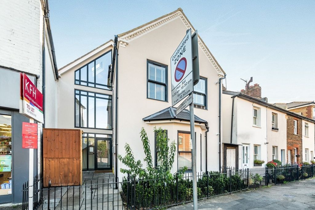 Property photo 1 of 8 1032971 (1)