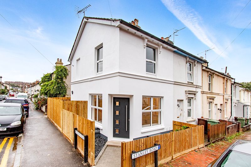 Property photo 1 of 10 Fe