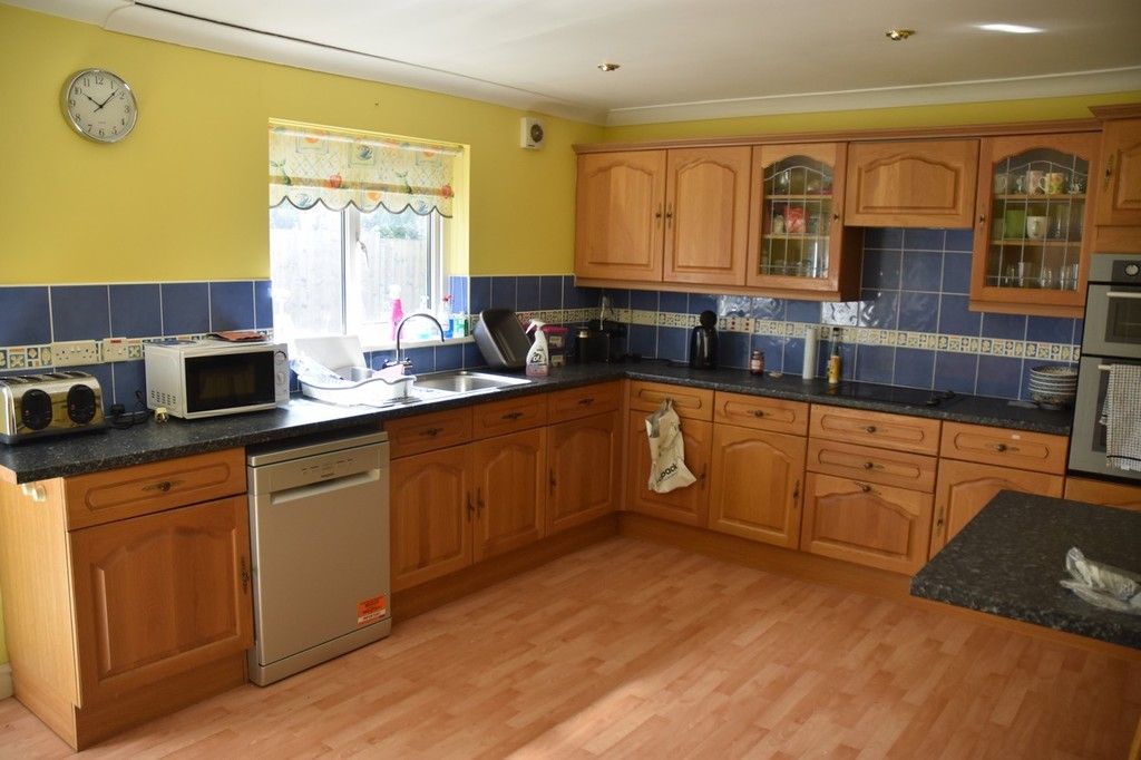 Additional image 6 of 3 bed bungalow for saleBroadhaven, Brynderi Close, Adpar SA38