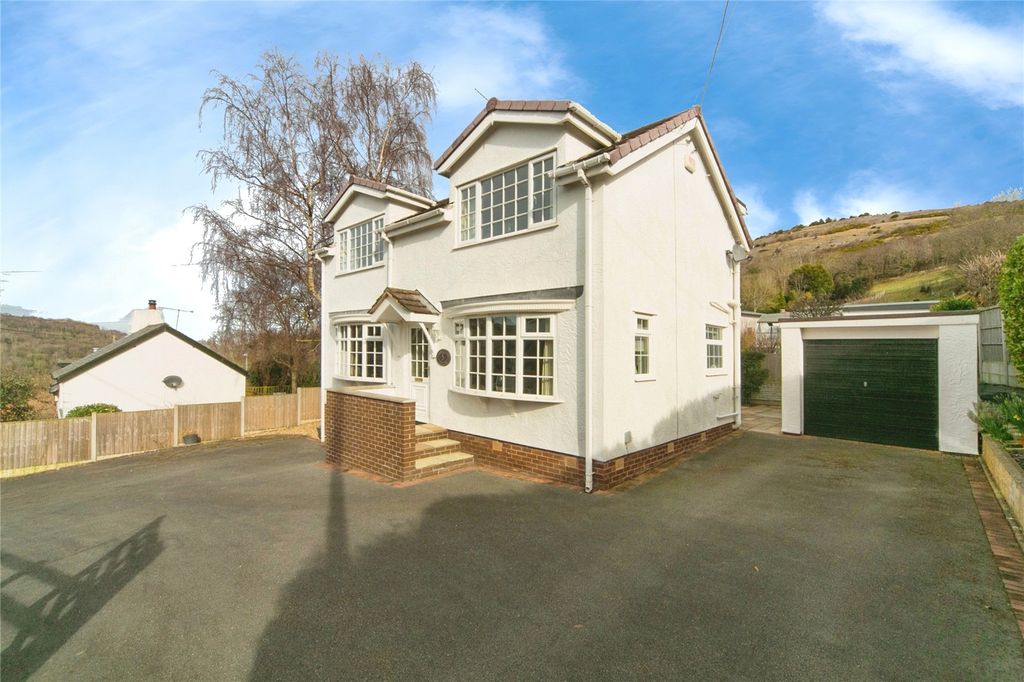 Property photo 3 of 18 Photography