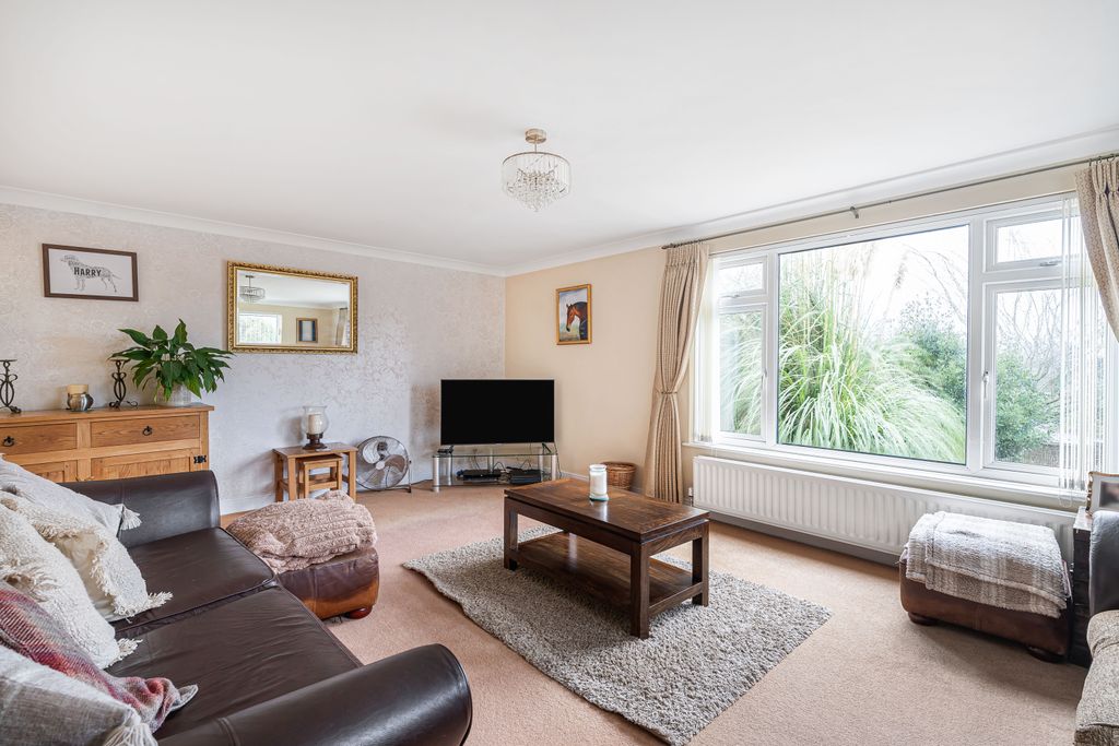 Property photo 3 of 24