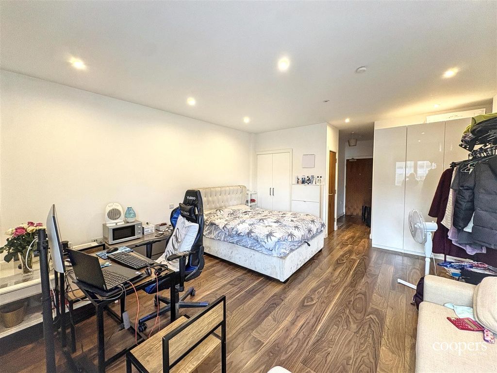 Property photo 2 of 8 Img_1114 (1).Jpg