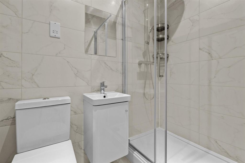 Property photo 3 of 5 Bathroom