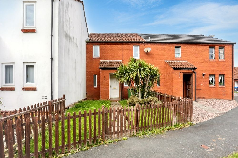 Property photo 2 of 21