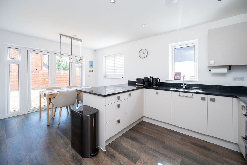 Property photo 2 of 38