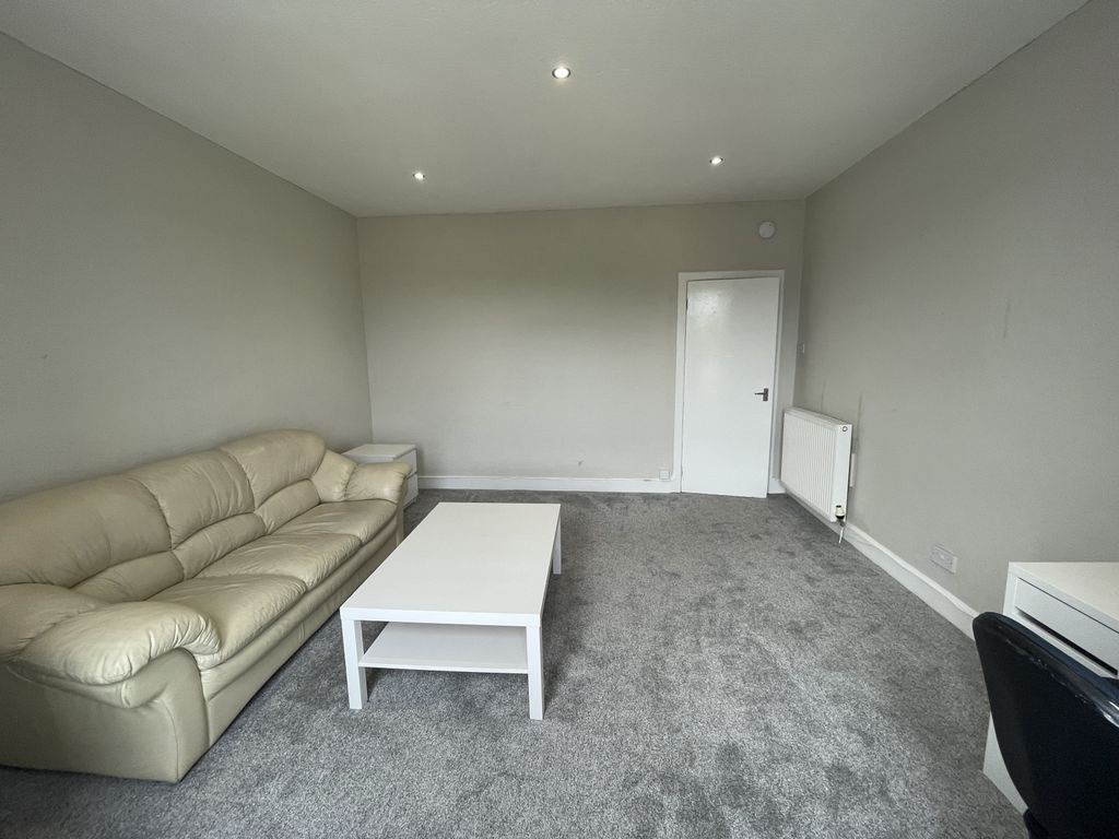 Property photo 3 of 13 Gallery