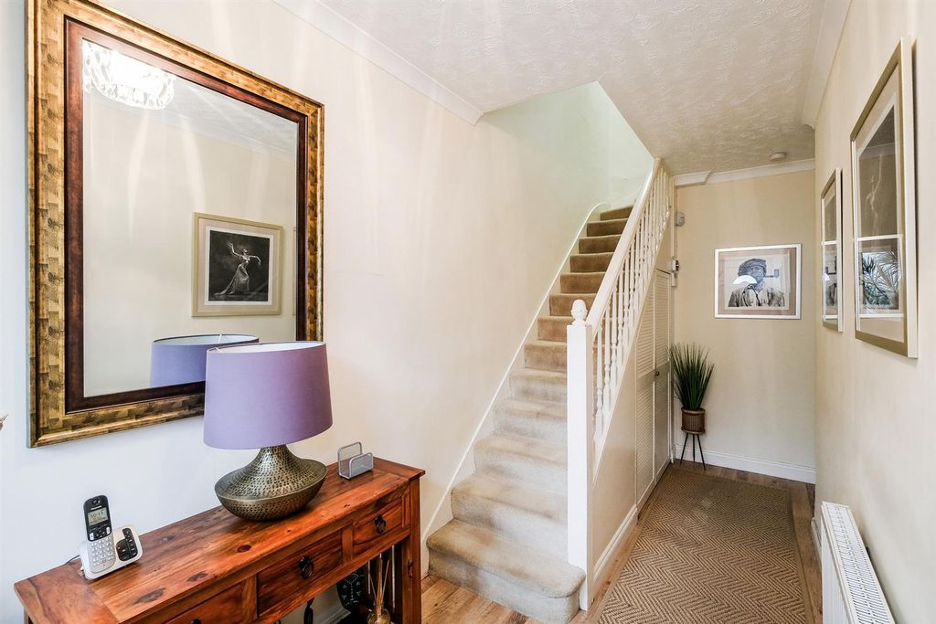 Property photo 2 of 19