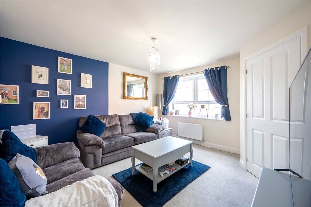 Property photo 3 of 12 Picture No. 12