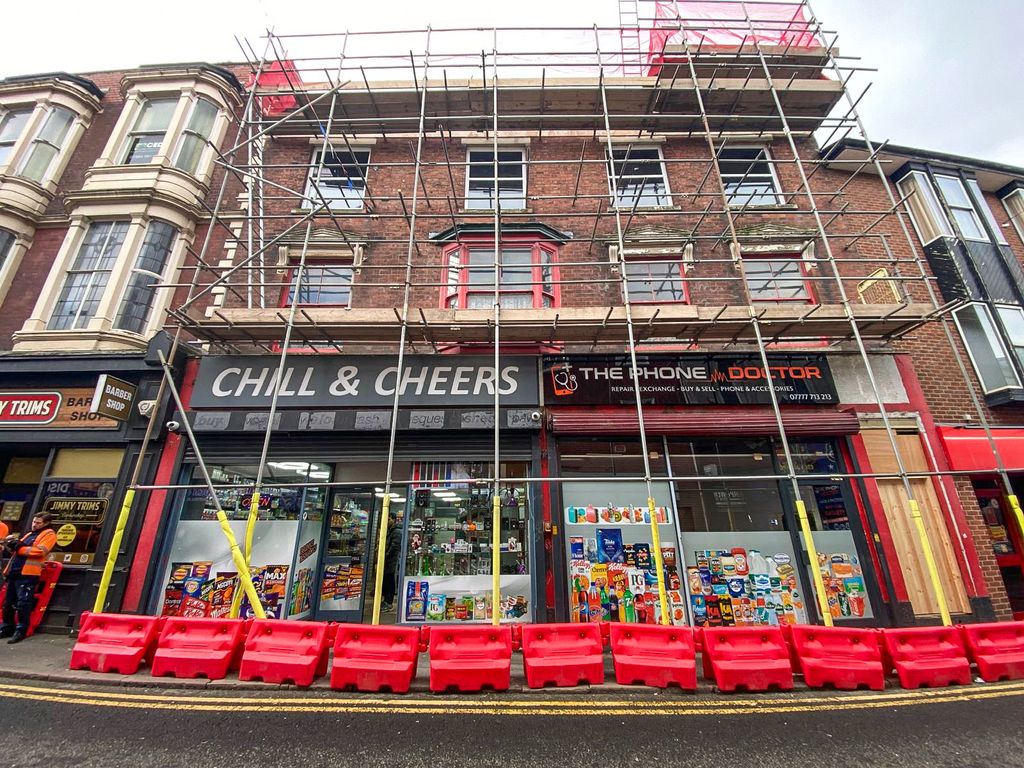 Property photo 1 of 32