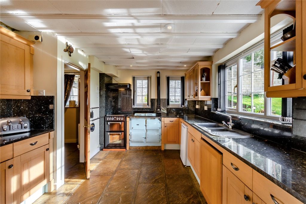 Property photo 3 of 22 Kitchen