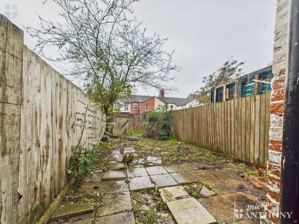 Property photo 3 of 10 Cam03218G0-Pr0818-Still009-Thumbnail-H750-70