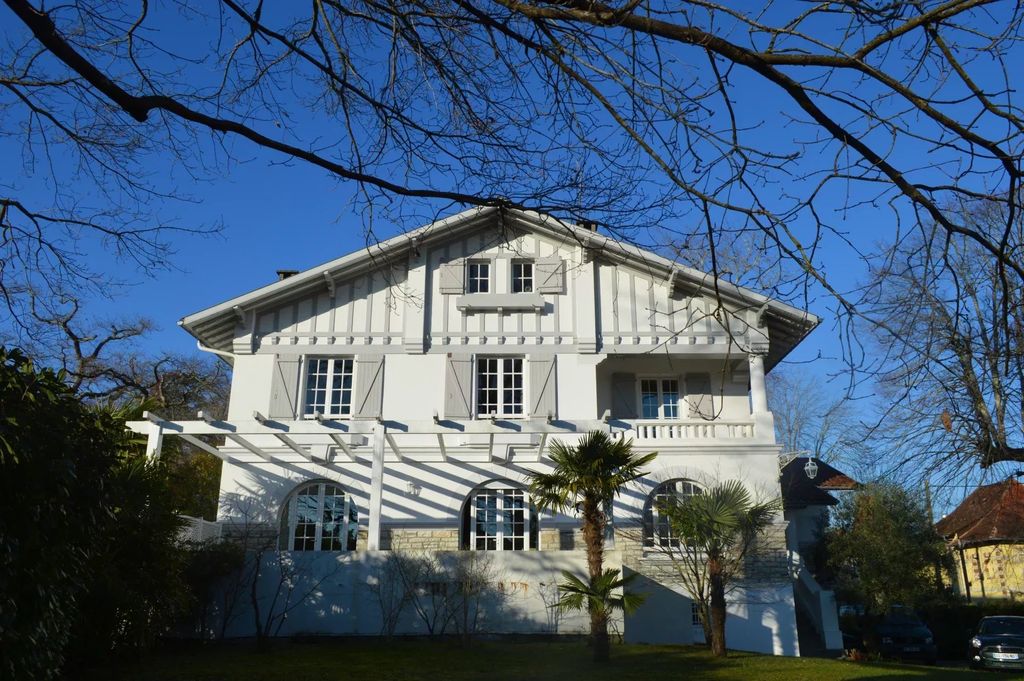 Property photo 1 of 23