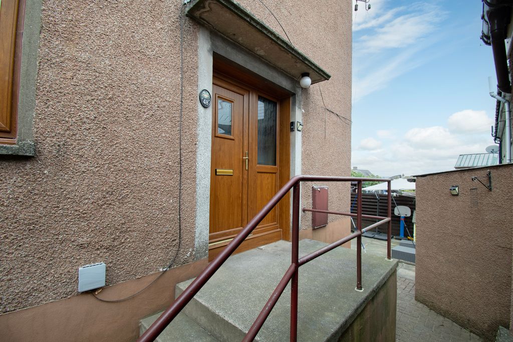 Property photo 3 of 31