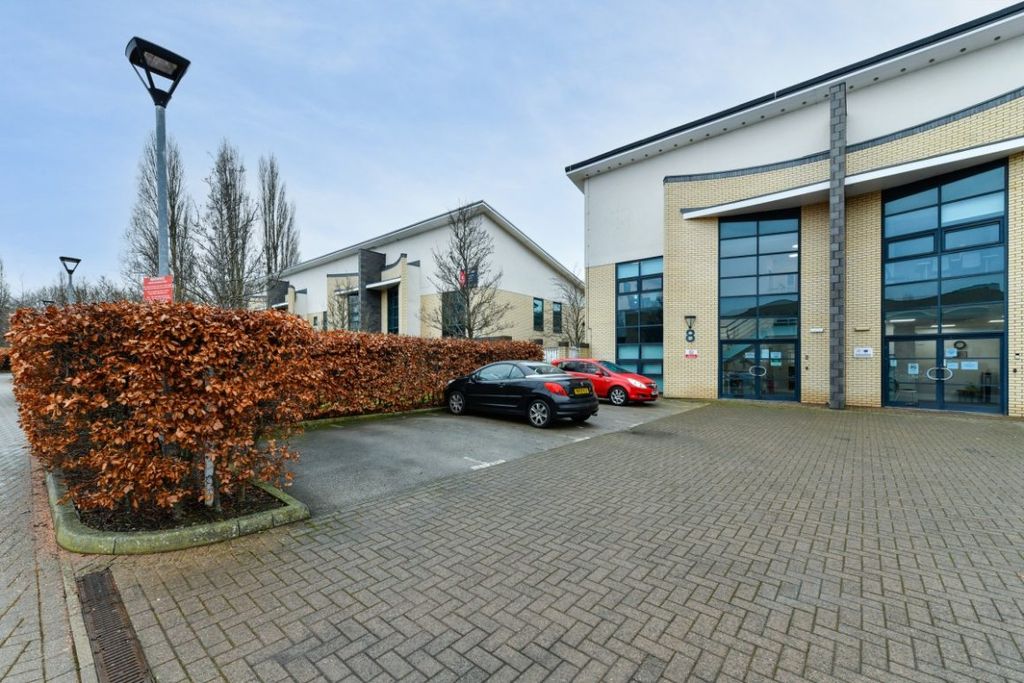 Property photo 1 of 8