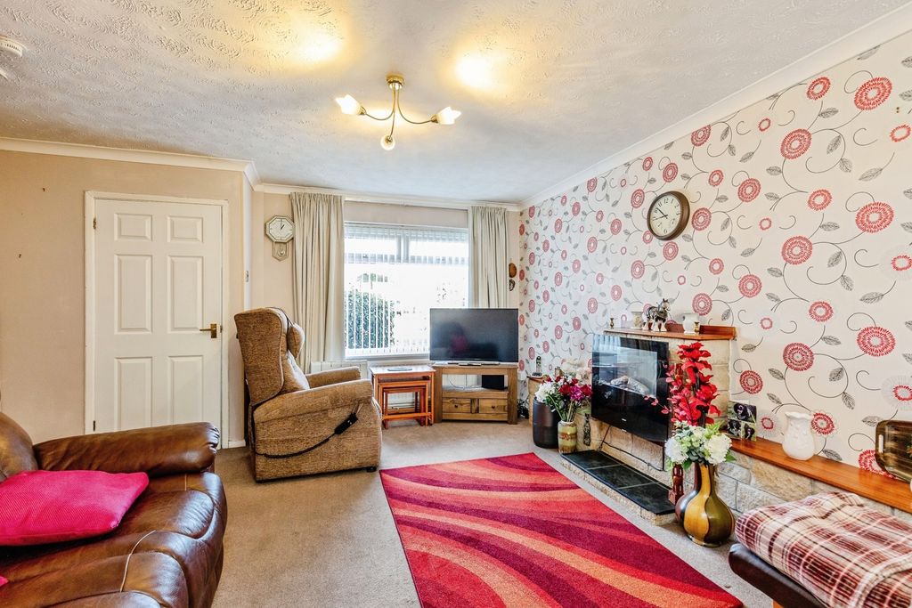 Property photo 3 of 17 Pbox-Img.Jpg