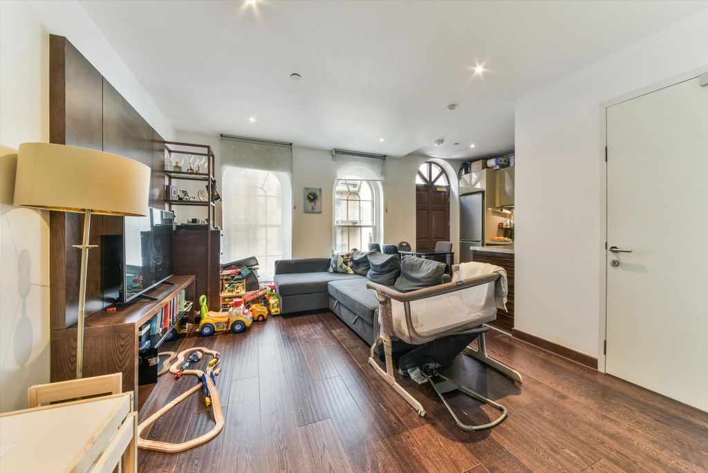 Property photo 1 of 13 Image