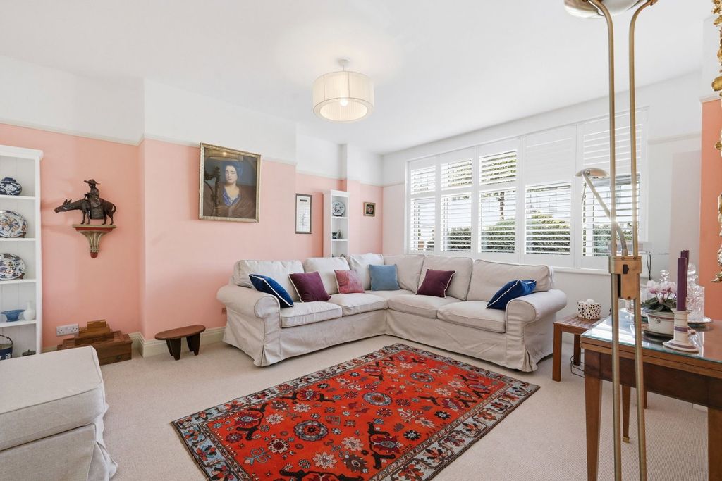 Property photo 2 of 46