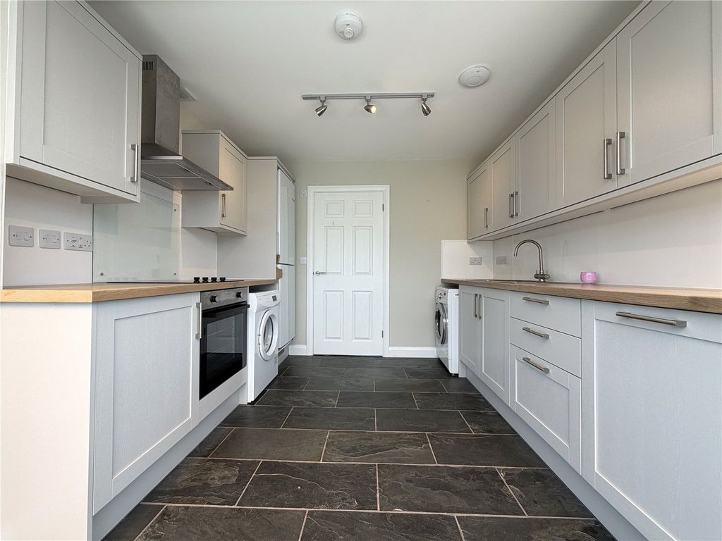 Property photo 3 of 10 Picture No. 24