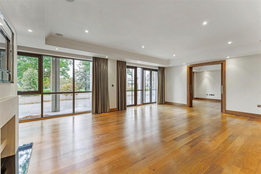 Property photo 3 of 22