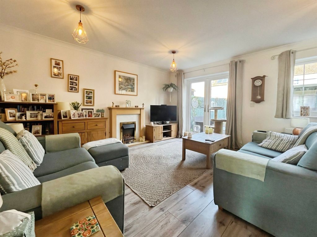 Property photo 3 of 13