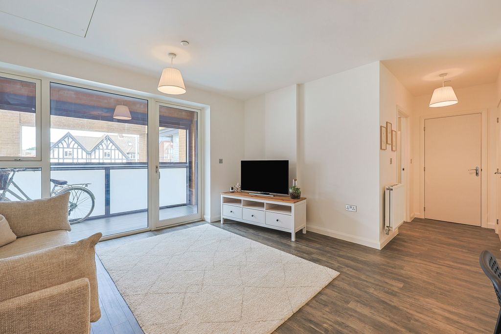 Property photo 1 of 19 Img_3459