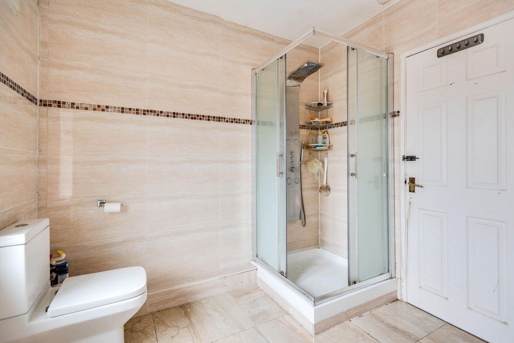 Property photo 3 of 13 Bathroom