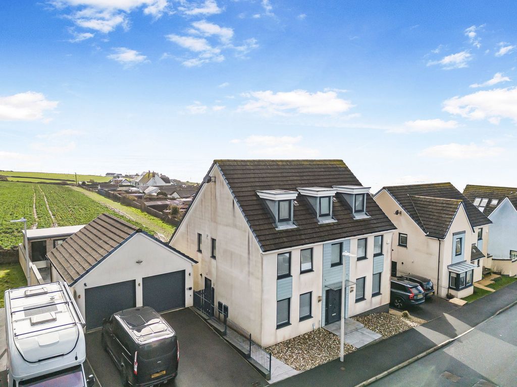 Property photo 1 of 59